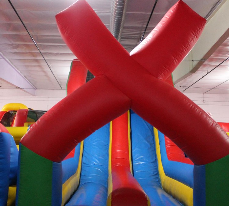 jumping-fun-kids-indoor-bounce-house-photo
